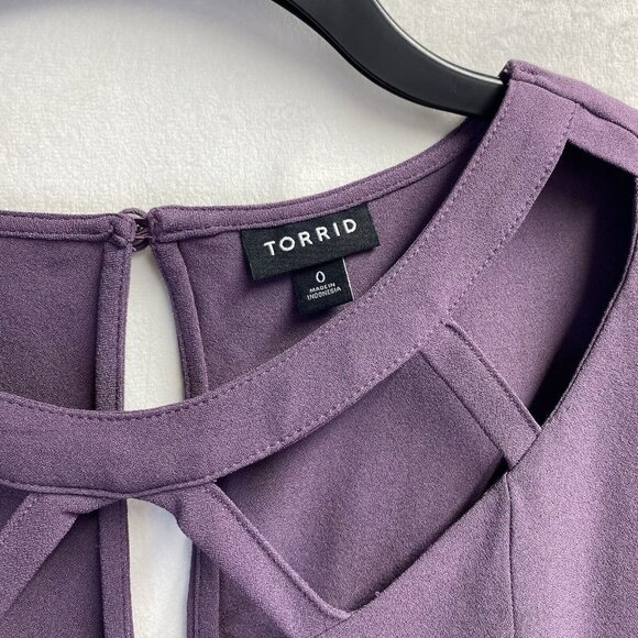 TORRID Cris Cross Crew-Neck Short Cap Sleeve Peplum Blouse Women Sz 0 Purple - Picture 8 of 16
